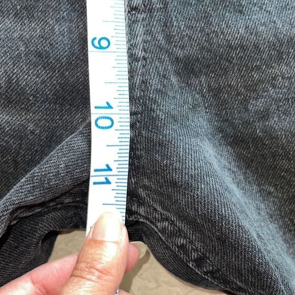 Zara‎ Womens Distressed Cutoff Jeans Stretch Whiskering Straight Leg Black 2 - Picture 10 of 11